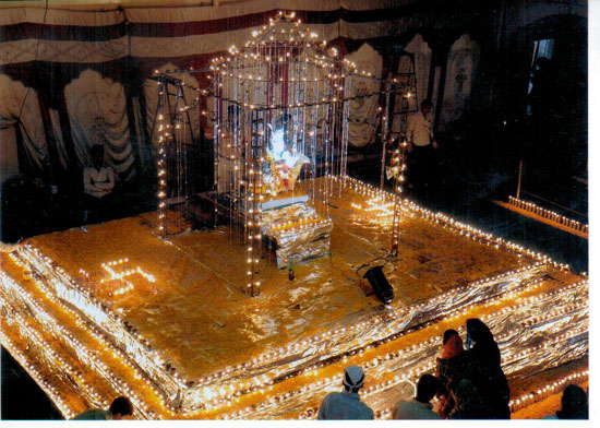 Sturuture of Jhulelal sahib made by lamps in year 2010