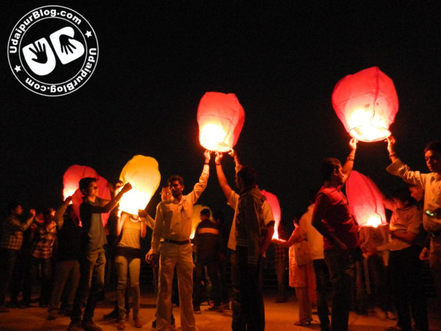 Sky lanterns celebration in udaipur