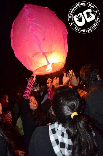 Sky lanterns in udaipur