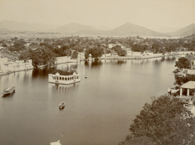 City and the lake, Udaipur 