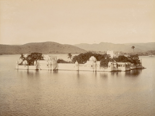 Island palace Jagniwas, Udaipur