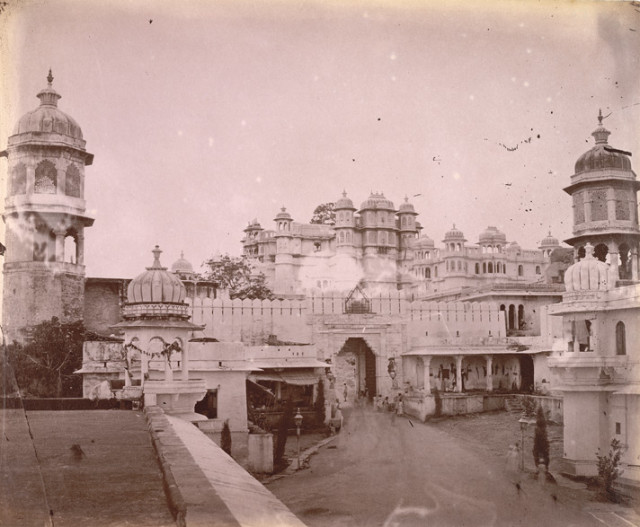 iew of the City Palace, with entrance gateway in the foreground, Udaipur