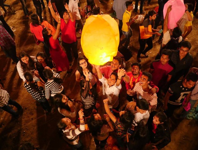 Udaipur Lantern Festival - Amos Chapple