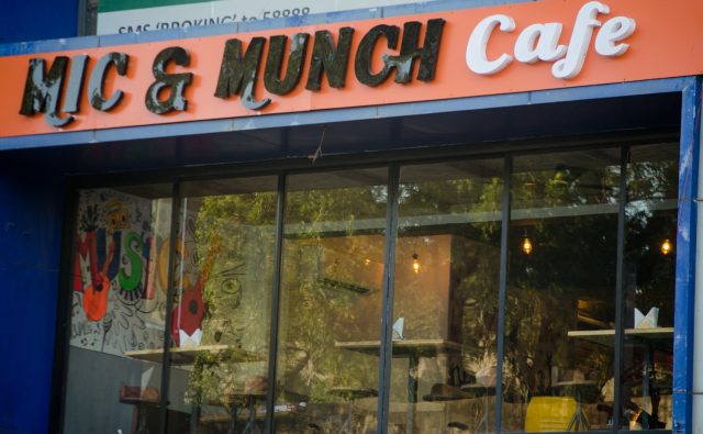 Mic & Munch Cafe