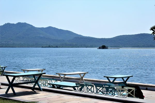 5 cafés/restaurants in Udaipur that offer a gorgeous view of the sunset
