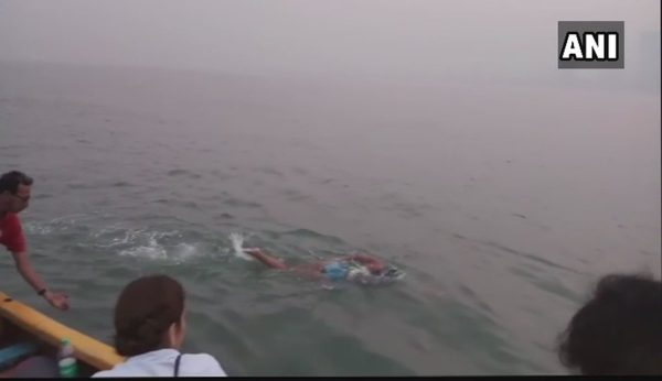 Gauri Singhvi from Udaipur swims 48 Km, Makes a new record!