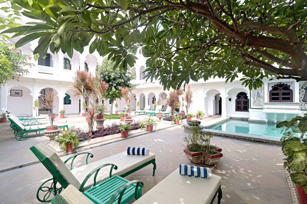 Budget Hotels in Udaipur with a Lake View