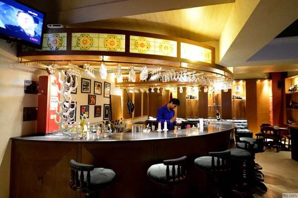 Best Pubs and Bars in Udaipur