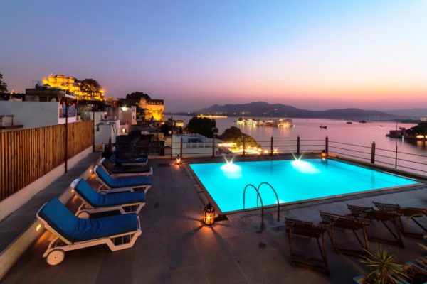 Budget Hotels in Udaipur with a Lake View