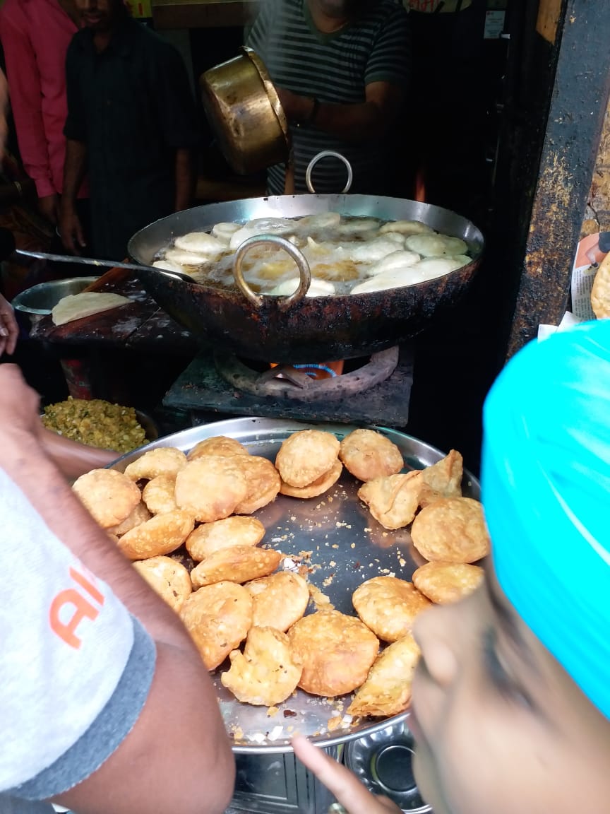 Here's where you can get the best samosa, kachoris in Udaipur