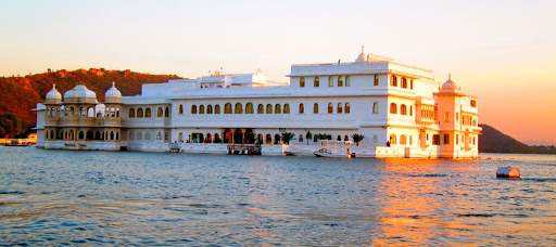 taj lake palace udaipur