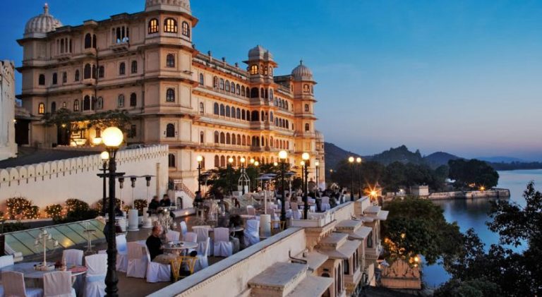 Places to have a romantic dinner on Valentine’s Day in Udaipur