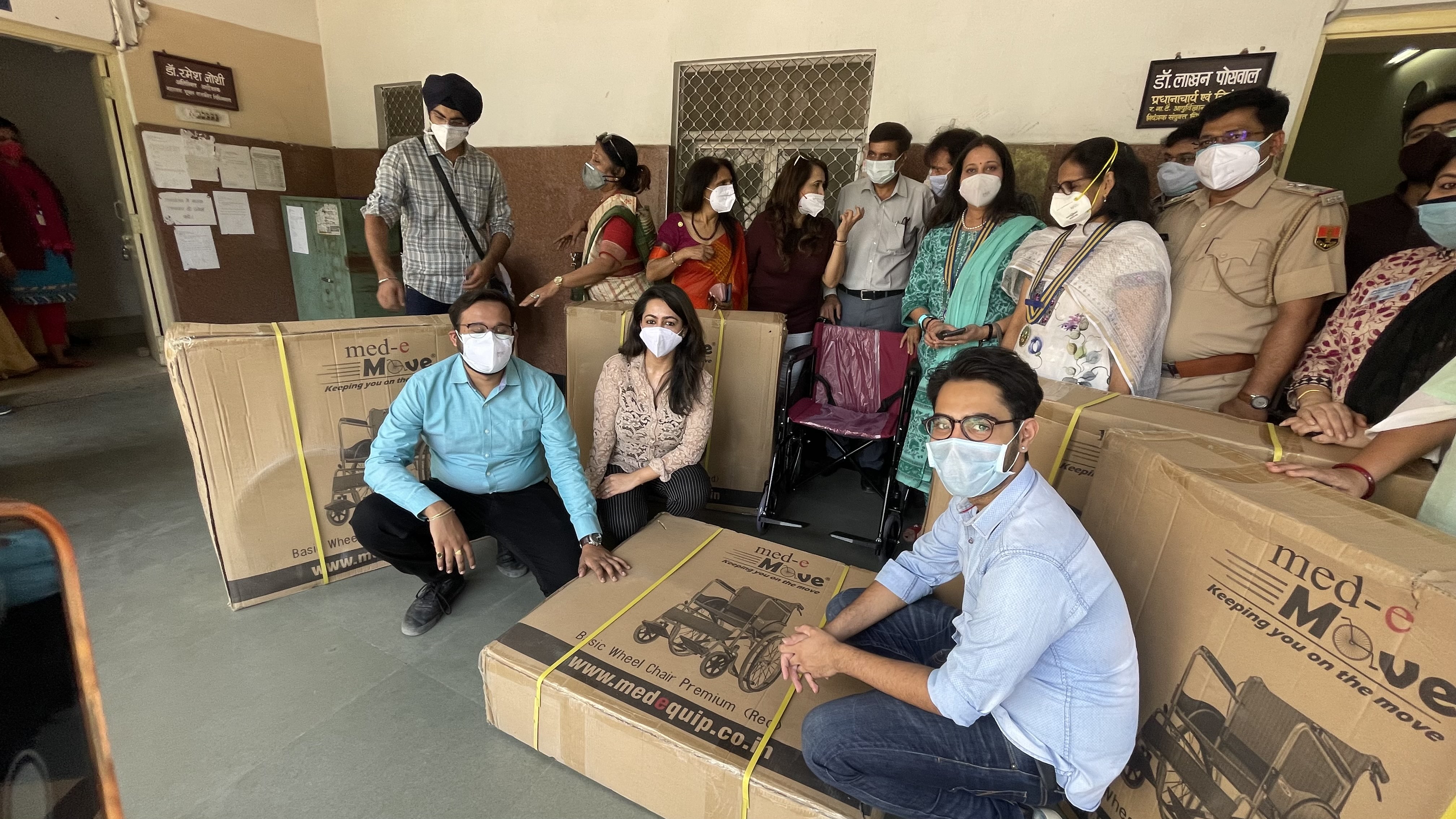 Rotary Club of Udaipur Meera and Rotaract Club Shaurya donated 15 wheelchairs to RNT Medical College 